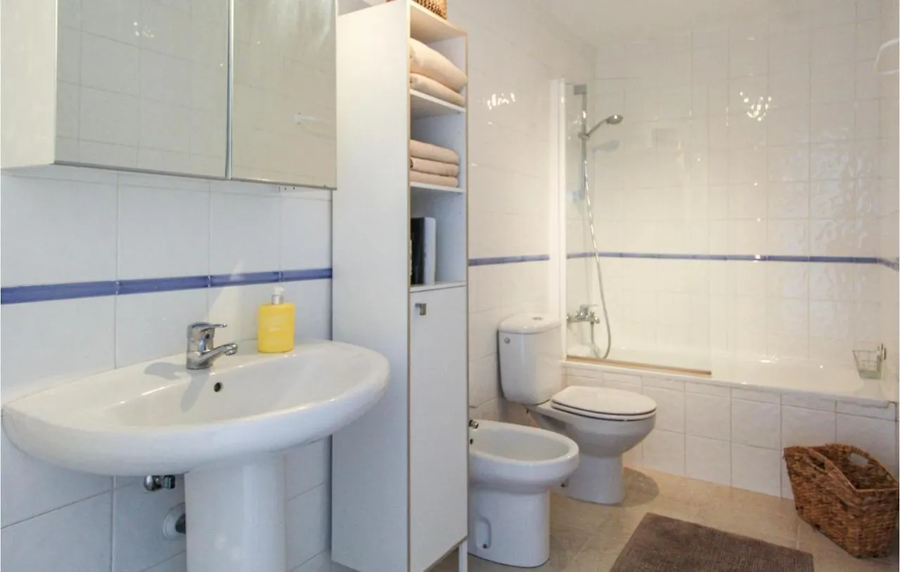 3 Bedroom Lovely Apartment In Нерха Испания