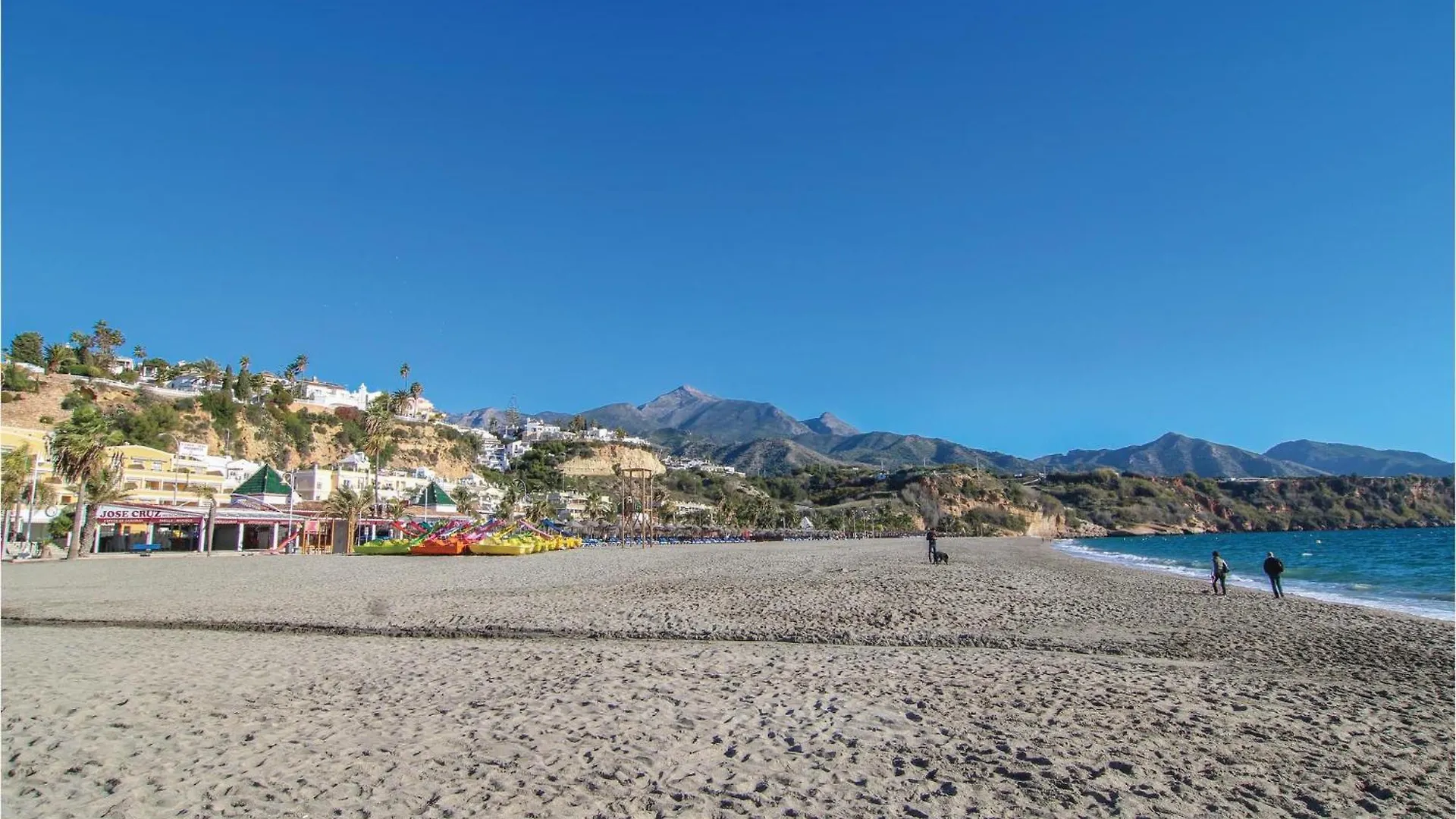 3 Bedroom Lovely Apartment In Nerja